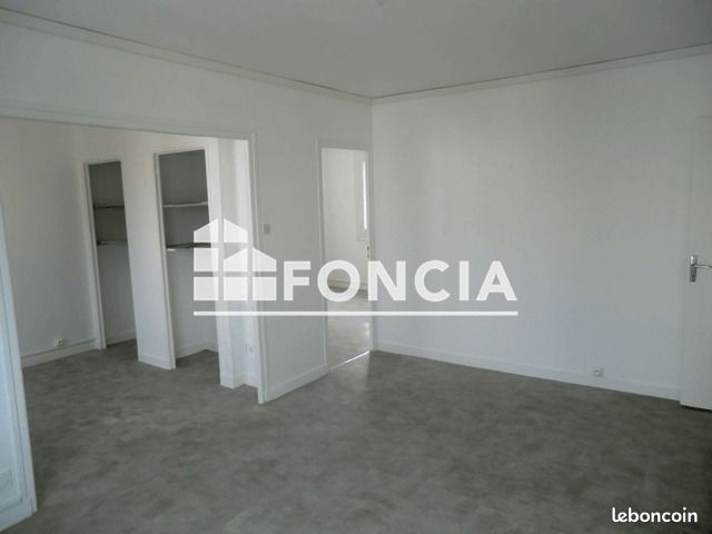 Appartement 4 pièces 60 m² · à Saint-Martin-d'Hères · 60 m² · 631 €