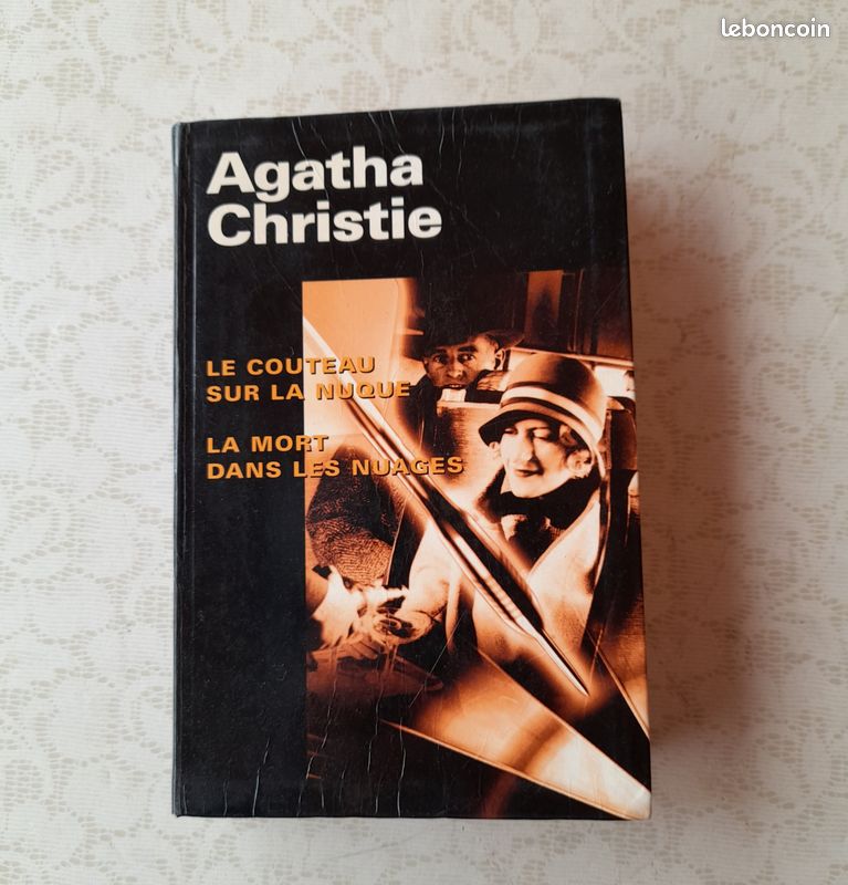 Le couteau sur la nuque et La mort dans les nuages de Agatha Christie (image 1)