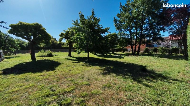 Terrain 956 m² Saint Georges D Esperanche · à Saint-Georges-d'Espéranche · 259 000 €