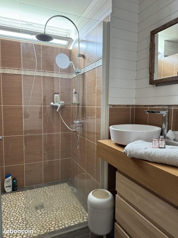 Appartement 2 pièces 45 m² · à Champagne-au-Mont-d'Or · 45 m² · 225 000 €