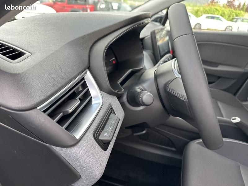 Renault Clio 1.5 dCi 100ch Evolution (image 17)