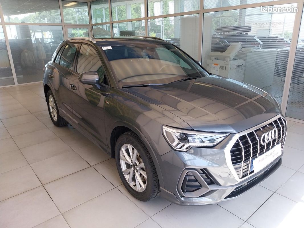 AUDI Q3 45 TFSIe 245 ch S tronic 6 S line (image 5)