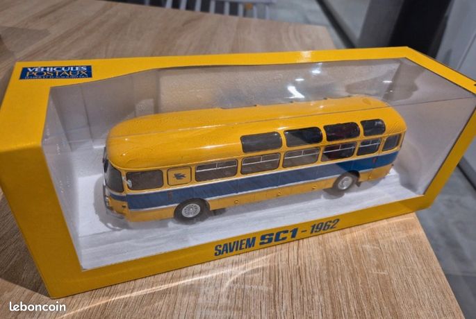 Autobus et Autocars du Monde - Bus SAVIEM SC1 1960 - Hachette