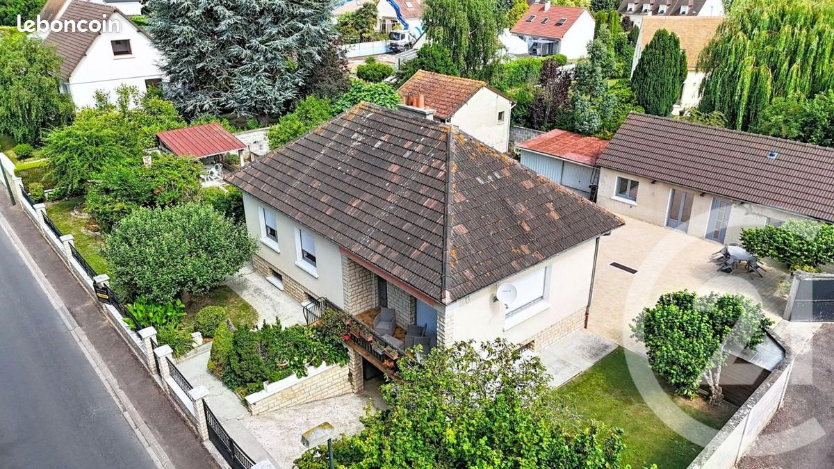Maison 5 pièces 121 m² · à Villons-les-Buissons · 121 m² · 349 500 €