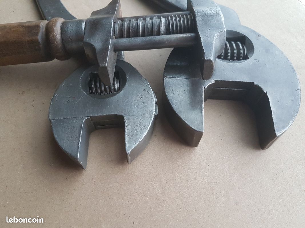 OUTIL ANCIEN /CLÉ à molette coudée sheffield/mécanique/collection/old tool EUR 15,00 - FR