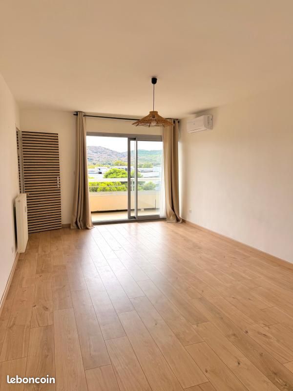 Appartement 5 pièces 102 m² · à Narbonne · 102 m² · 950 €/mois