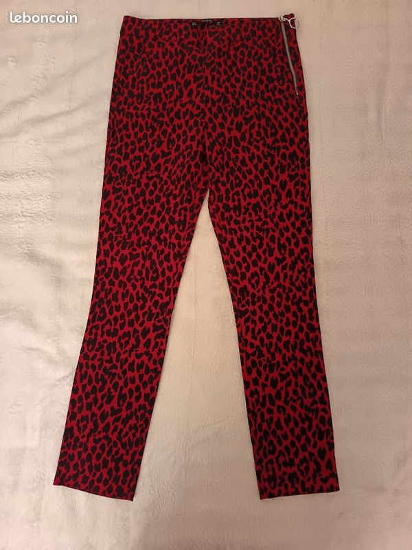 Pantalon ZARA Basic – Imprimé léopard rouge et noir – Taille M – Viscose stretch (image 7)