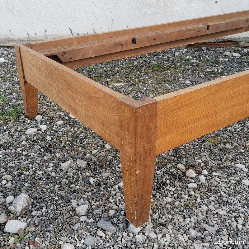 tabouret de style Louis XVI en Hêtre teinté assise velours . XX siècle
