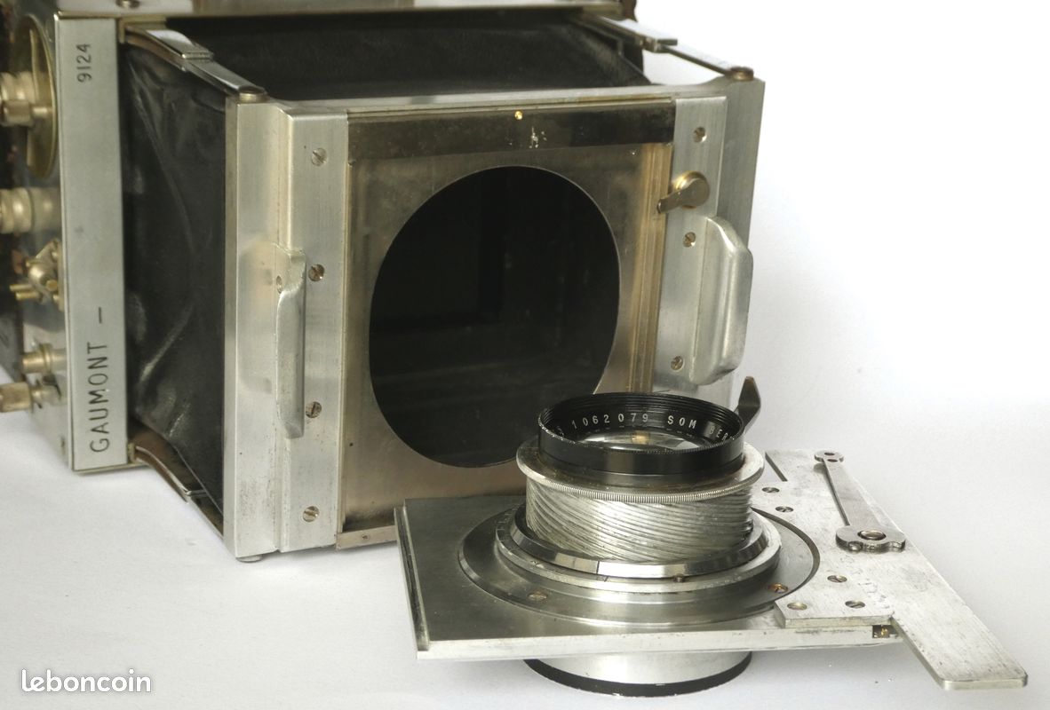 Gaumont Spido-Pliant Vintage cameras collection by Sylvain