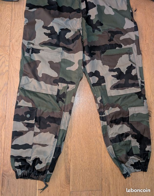Combinaison militaire camouflée - Parachutiste - tenue de saut - camouflage (image 4)