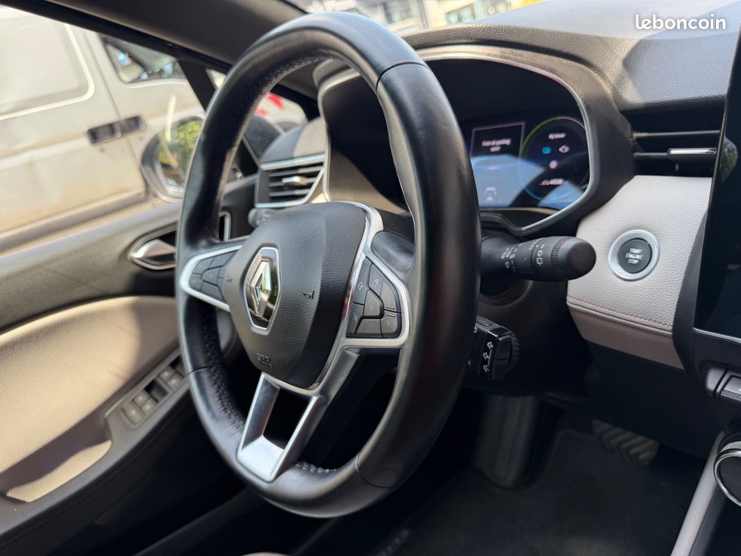RENAULT CLIO 1.6 E-TECH 140CH INITIAL PARIS ORIGINE FRANCe (image 4)