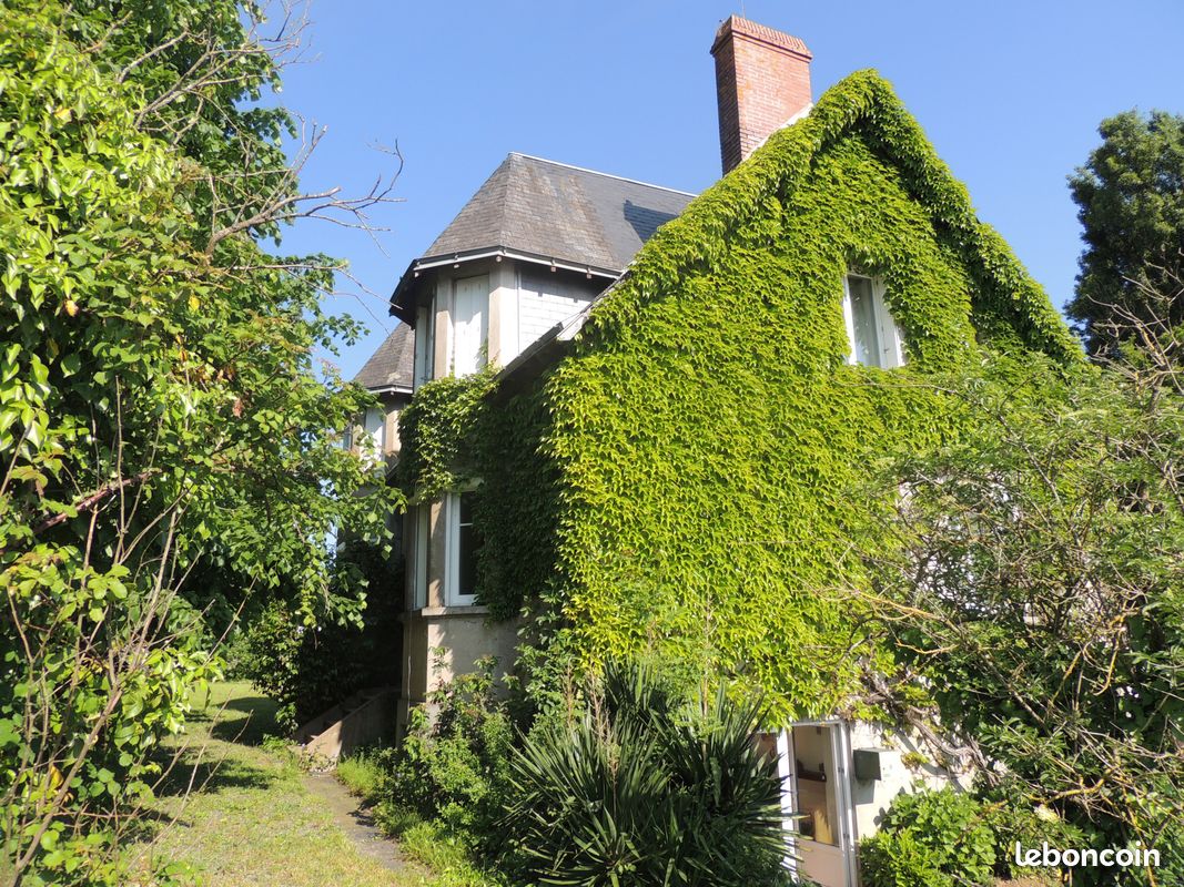 Maison 9 pièces 175 m² · à Essarts-en-Bocage · 175 m² · 273 000 €