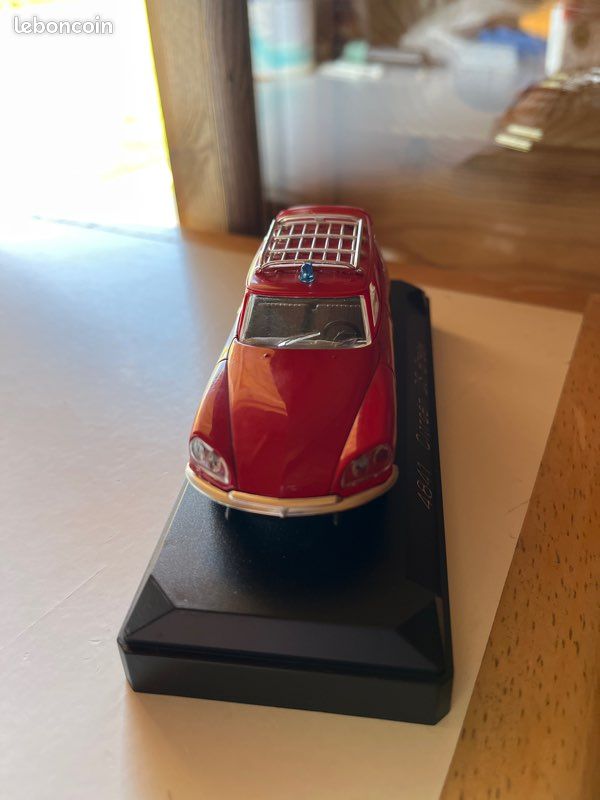 CITROEN DS21 BREAK Michelin Solido 1/43 Tbe EUR 9,50 - FR