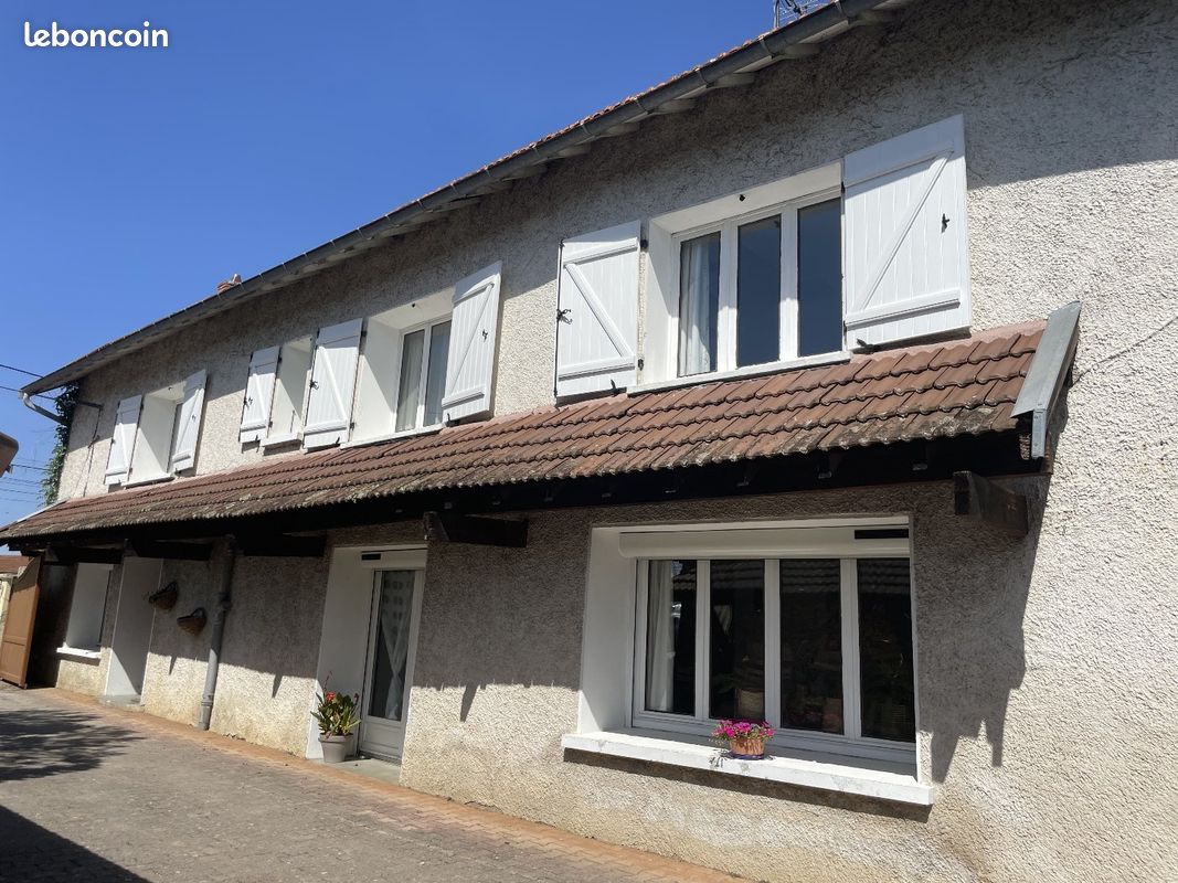 Maison 6 pièces 171 m² · à Saint-Romain-de-Jalionas · 171 m² · 380 000 €