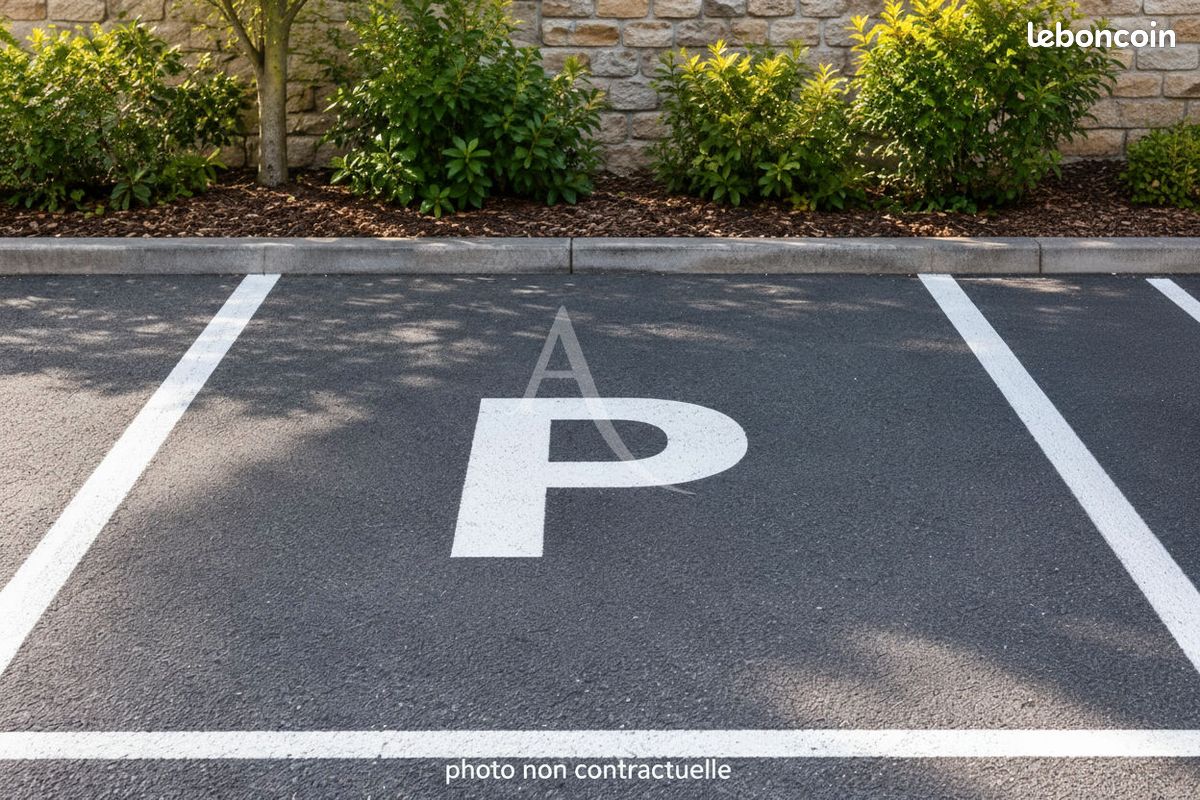 Parking/box LA ROCHELLE · 31 000 €