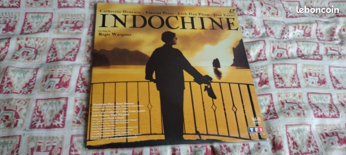 Coffret laser disc Indochine (image 1)