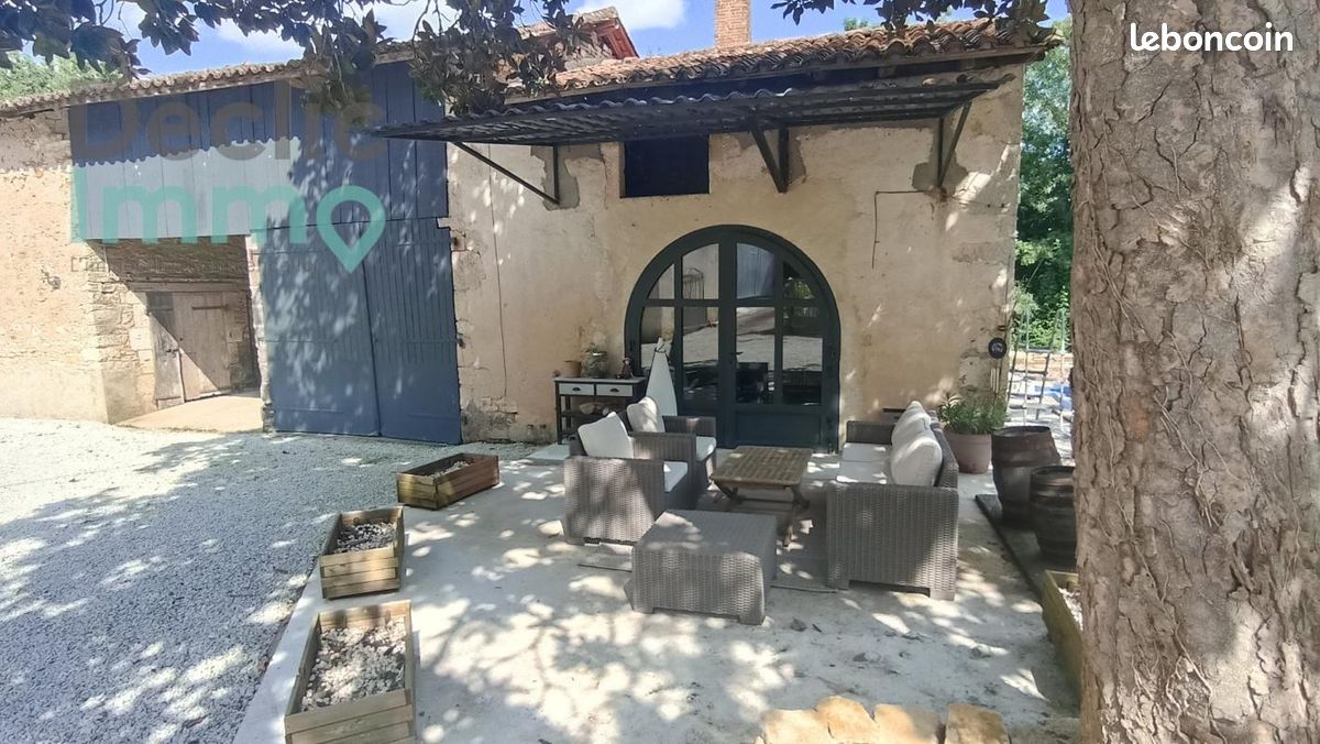 Maison 9 pièces 185 m² - Val-de-Bonnieure 16230 Sainte-Colombe (image principale 9)