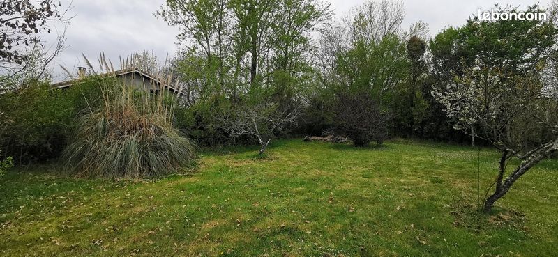 Terrain 750 m² · à Pibrac · 189 000 €