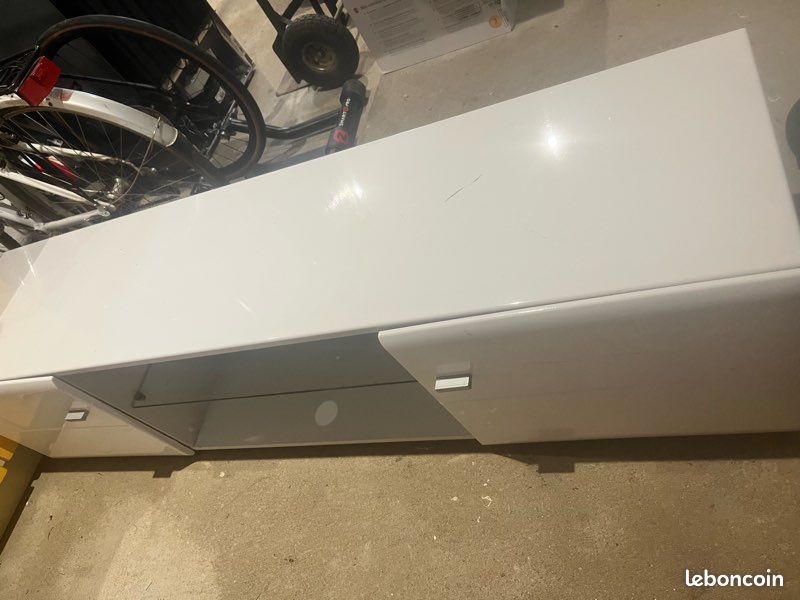 Meuble t (image 1)