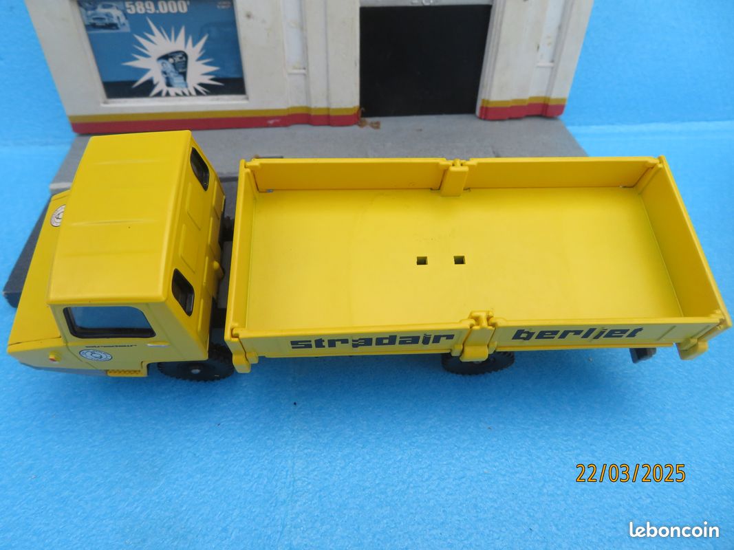 Solido berliet Stradair en boite époque dinky toys Norev CIJ JRD