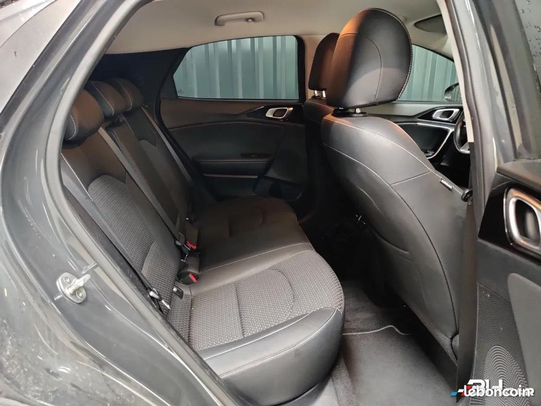 Kia Xceed 1.6 CRDI 136 ch DESIGN DCT7 (image 10)