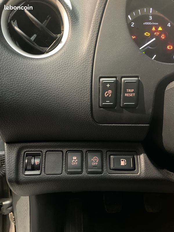 NISSAN NAVARA DOUBLE CABINE 2.3 DCI 165ch - PREPARATION UNIQUEMENT ESTHETIQUE (image 16)