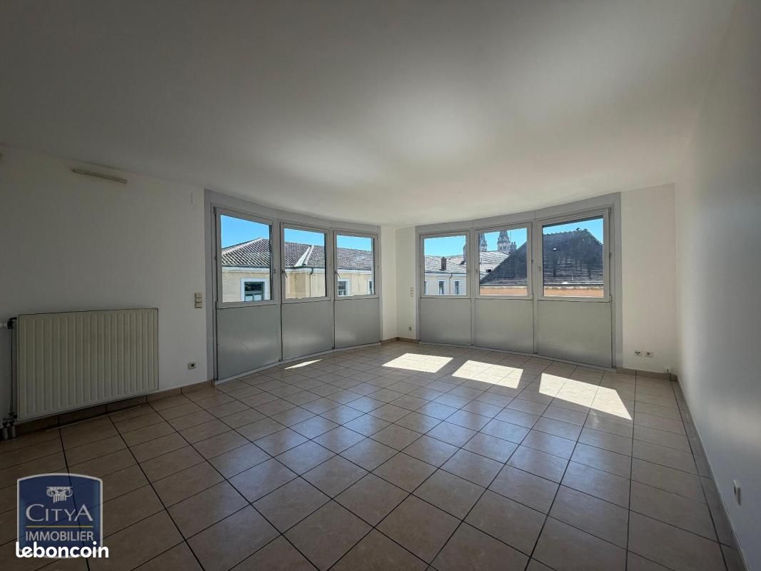 Appartement 3 pièces 72 m² · à Mâcon · 72 m² · 863 €
