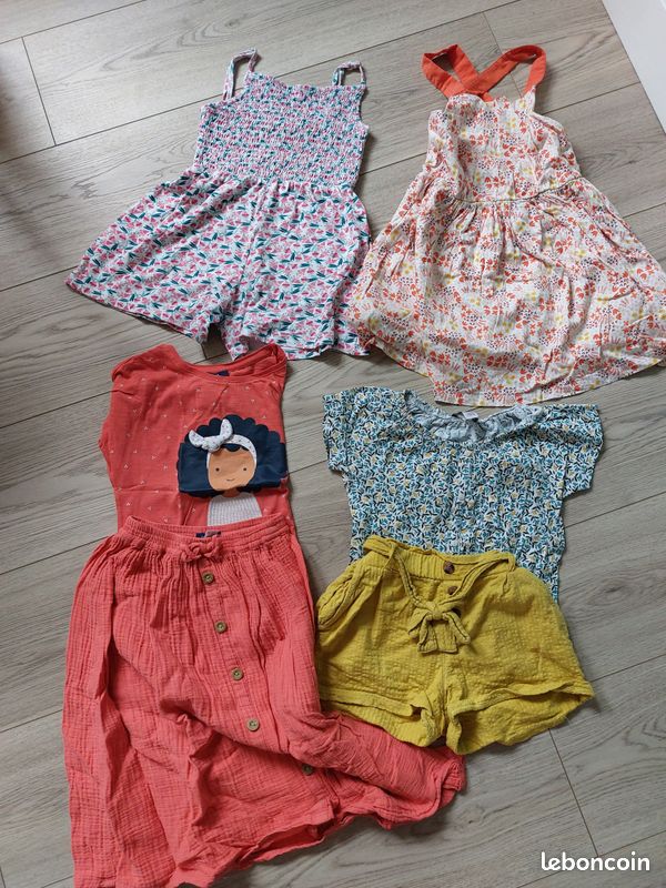 Lot de 4 tenues fille -5 ans (image 1)