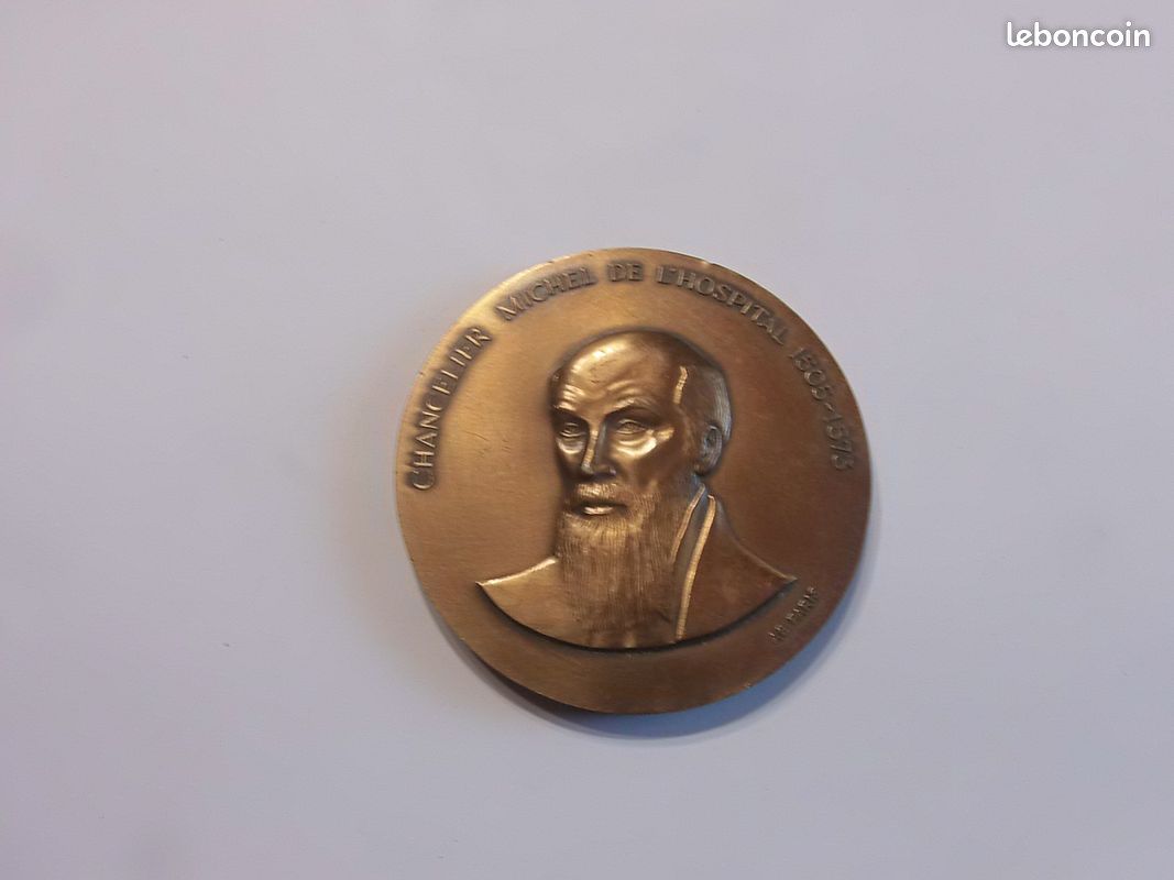 Ancienne medaille chancelier michel de l hospital (image 1)