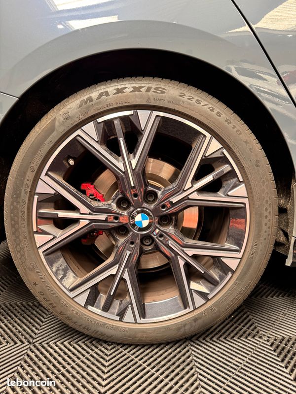 BMW SERIE 1 120D 163CH - PACK M SPORT PRO - HUD - TOIT OUVRANT - FREINS M SPORT ROUGE - CAM 360° - GARANTIE BMw (image 24)
