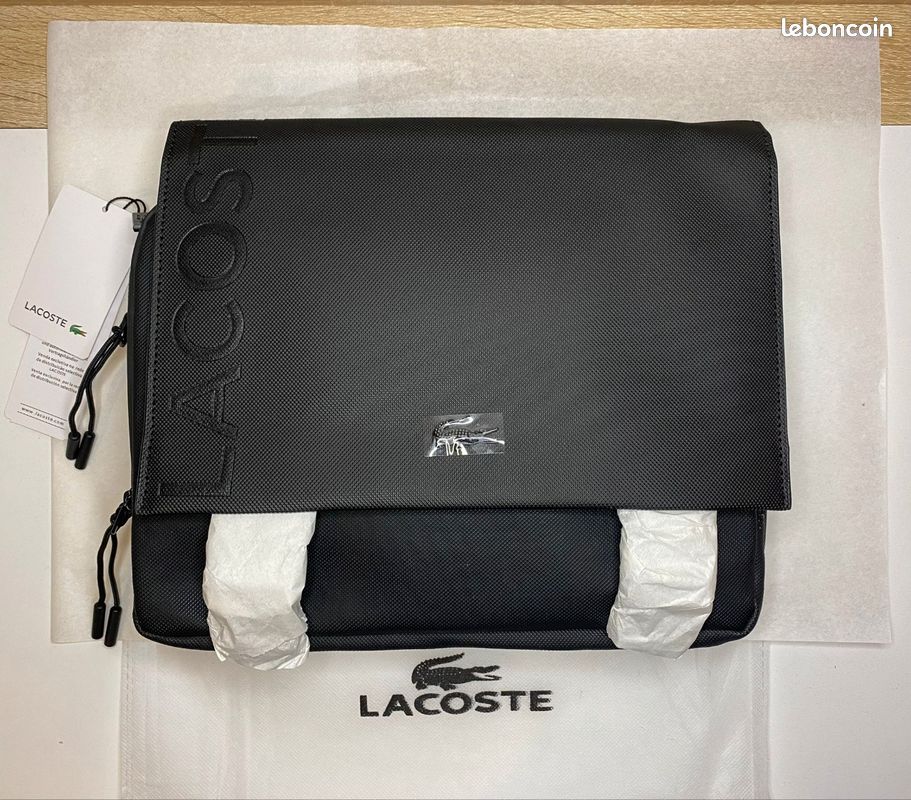 Sac à rabat Lacoste noir homme jamais porté Accessoires Bagagerie