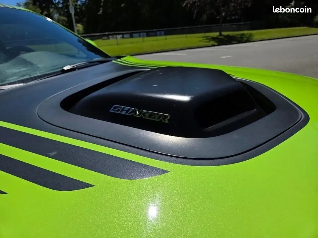 Dodge CHALLENGER 5.7 HEMI V8 375 CH - SHAKER - SELLERIE SHAKER - FAIBLE KILOMETRAGE (image 4)