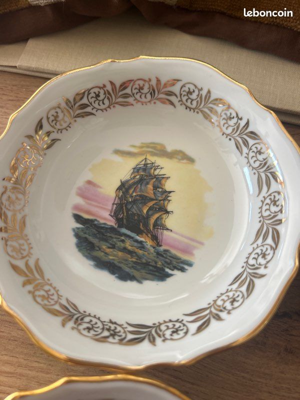 Coupelles Porcelaine de Luxe de la Compagnie Nationale lot de 4 (image 2)