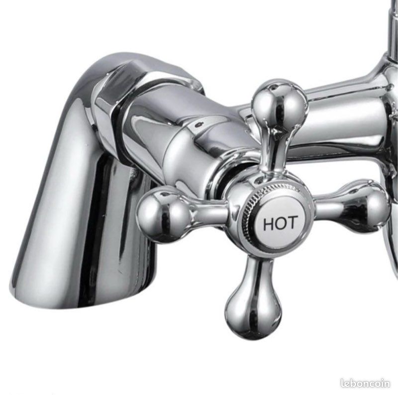 Baignoire sur pieds avec robinetterie (image 10)
