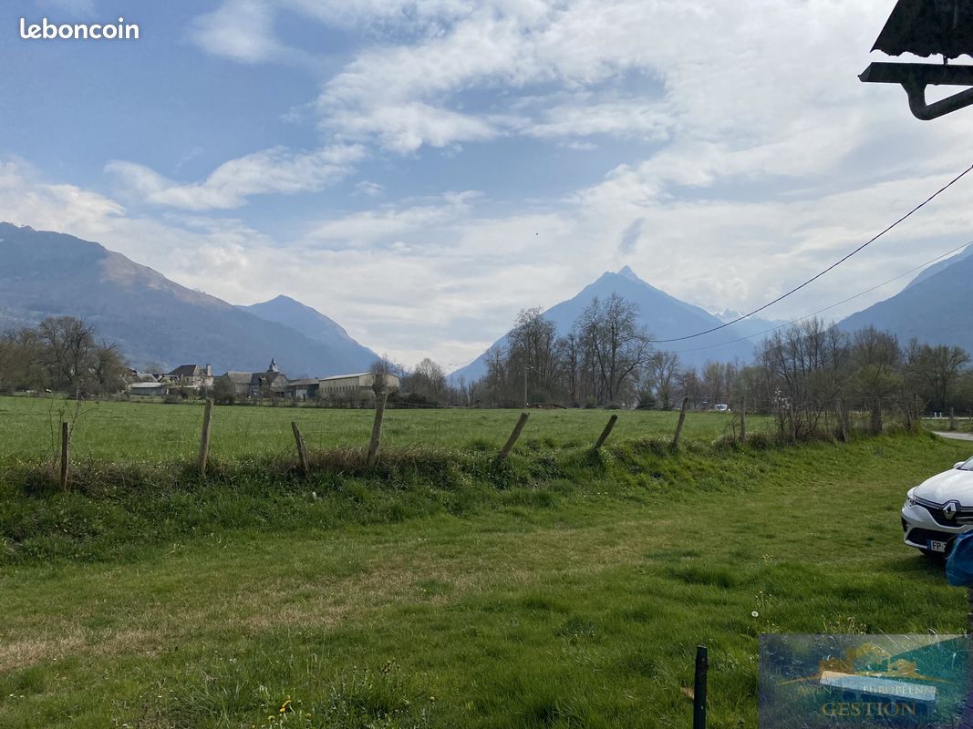 Parking 120 m² · à Préchac · 120 m² · 159 000 €