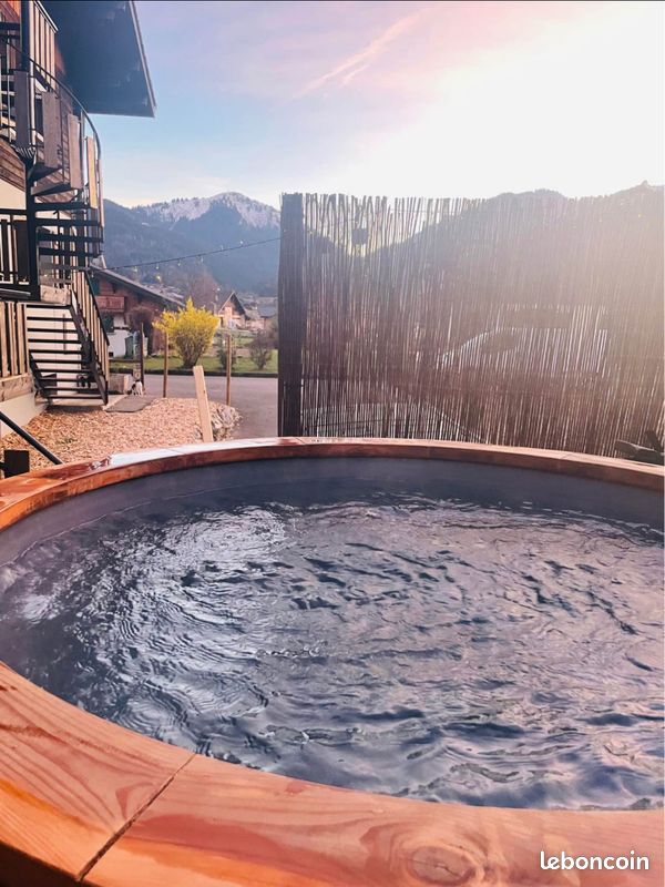 Bain Nordique || Hot Tub (image 2)