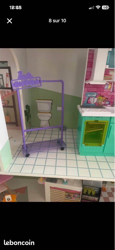 Maison de barbie complète avec meubles (image 10)