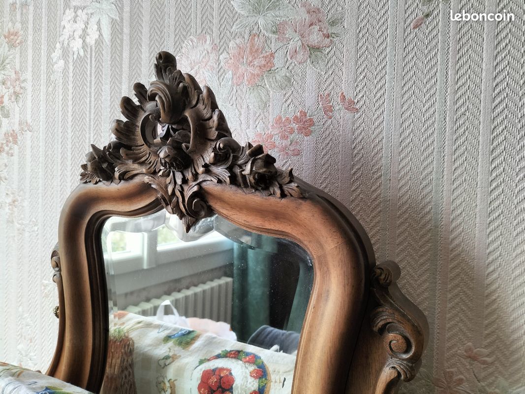 Belle commode Louis XV Rocaille (image 3)