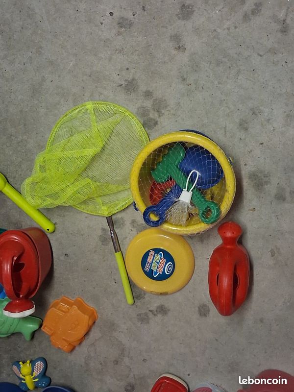 Jeux de plage très bon état_ au choix (image 5)