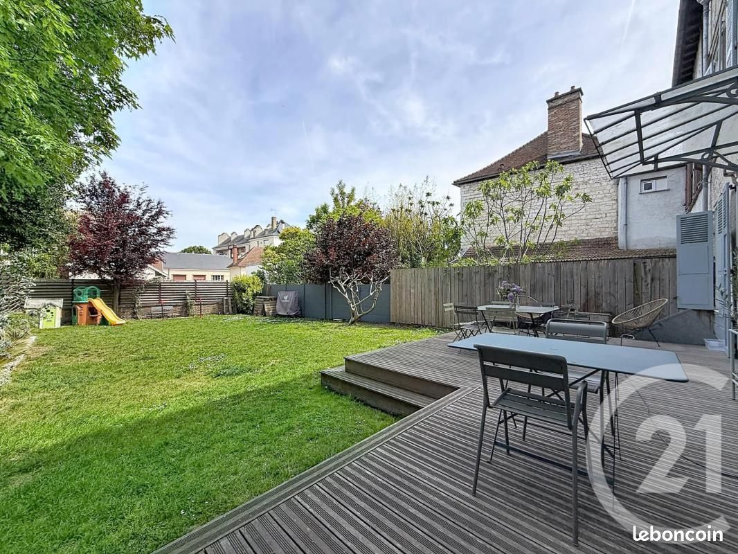 Maison 8 pièces 350 m² · à Troyes · 350 m² · 699 000 €