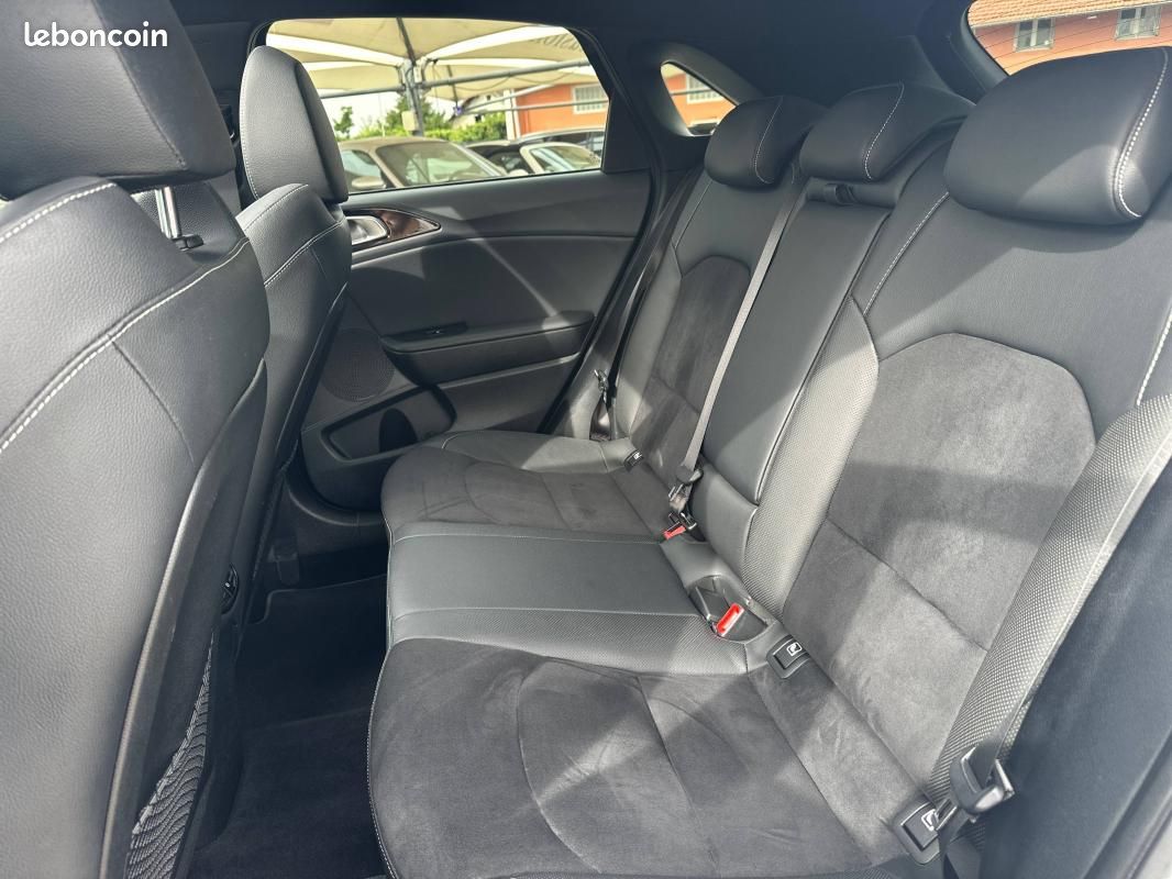 Kia Cee'd 1.6 CRDi GT Line Premium (image 9)