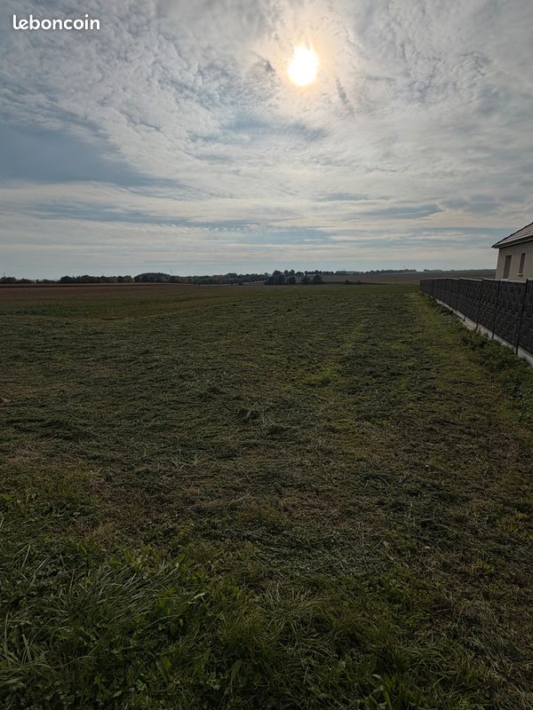 Terrain à bâtir · à Urvillers · 50 000 €