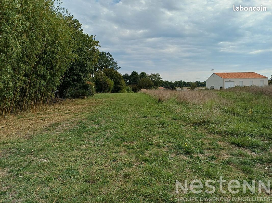 Terrain 533 m² · à Pisany · 533 m² · 54 500 €