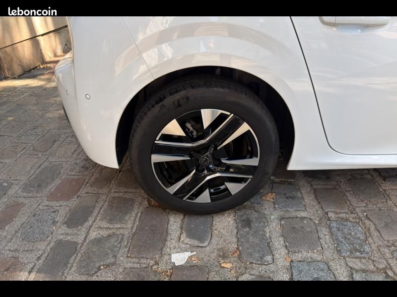 Peugeot 208 1.2 Hybrid 110ch Allure e-DCS6 (image 17)
