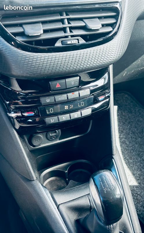 PEUGEOT 208 1.6 BlueHDi 100ch Active Business S&S 5p (image 8)