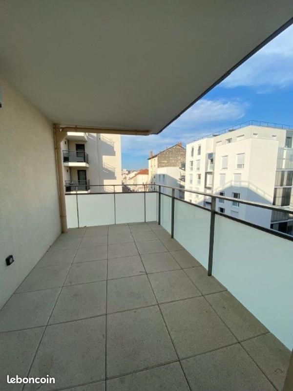 Appartement 3 pièces 59 m² · à Villeurbanne · 59 m² · 926 €