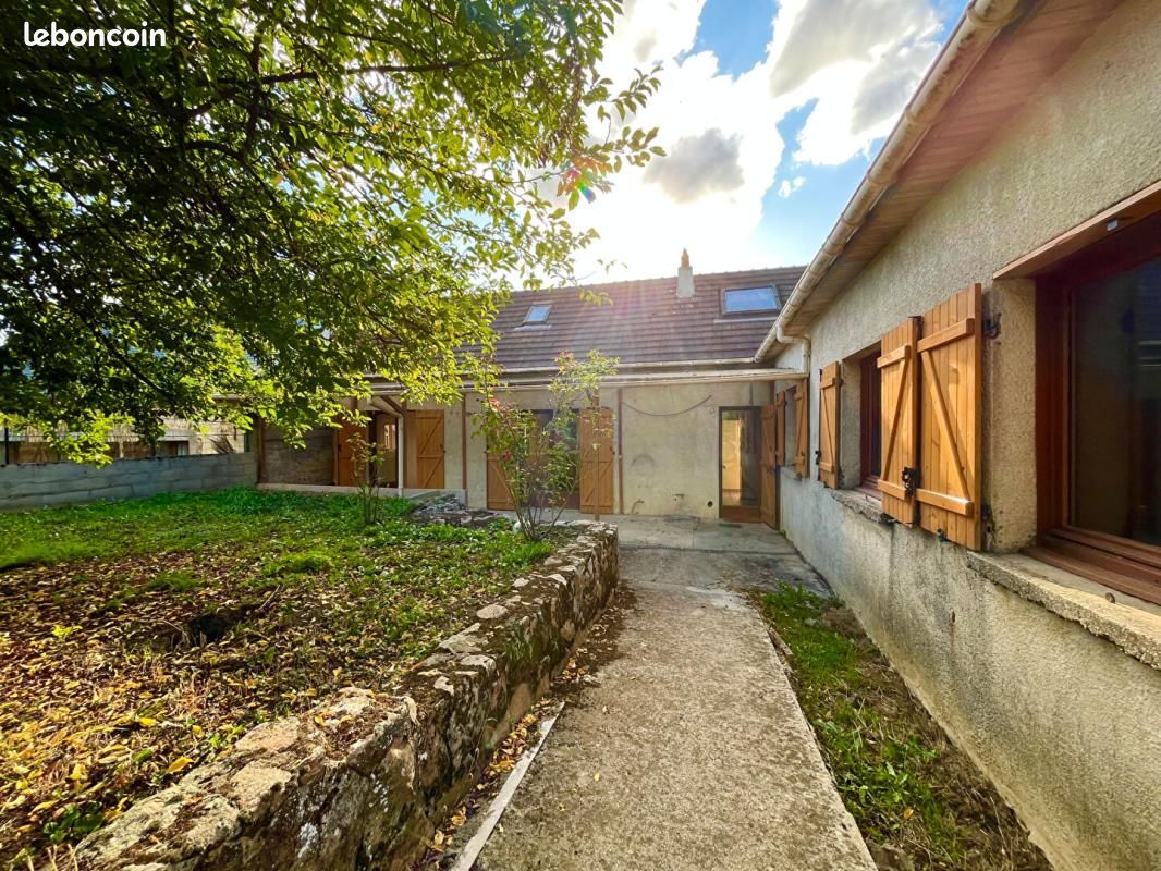 Maison 6 pièces 127 m² · à Noyon · 127 m² · 143 000 €