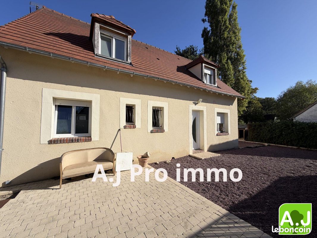 Maison 5 pièces 124 m² · à Saint-André-de-l'Eure · 124 m² · 210 000 €