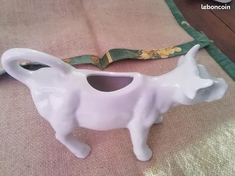 Pot à crème pour vache en porcelaine vintage / pichet à lait en porcelaine française / cuisine de ferme - France Pot à crème pour vache en porcelaine vintage / pichet à lait en porcelaine française / cuisine de ferme - France