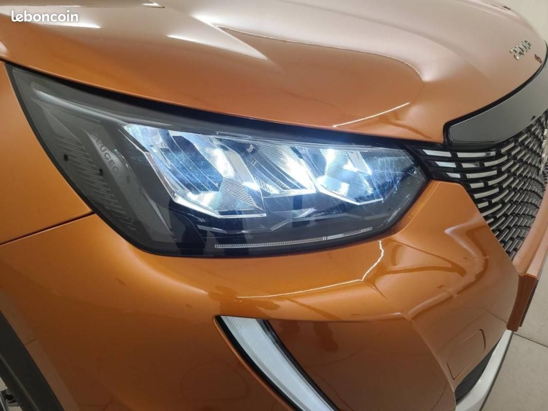 Peugeot 2008 BlueHDi 130 S&S EAT8 - Allure (image 16)